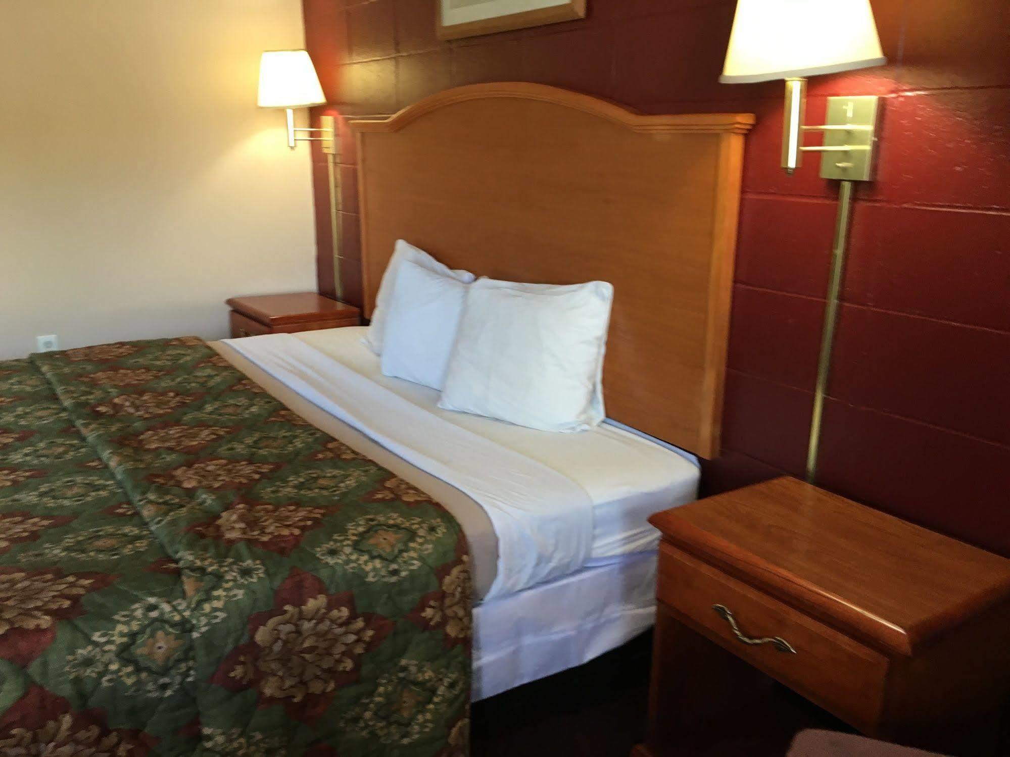 Budget Inn Carthage Eksteriør bilde