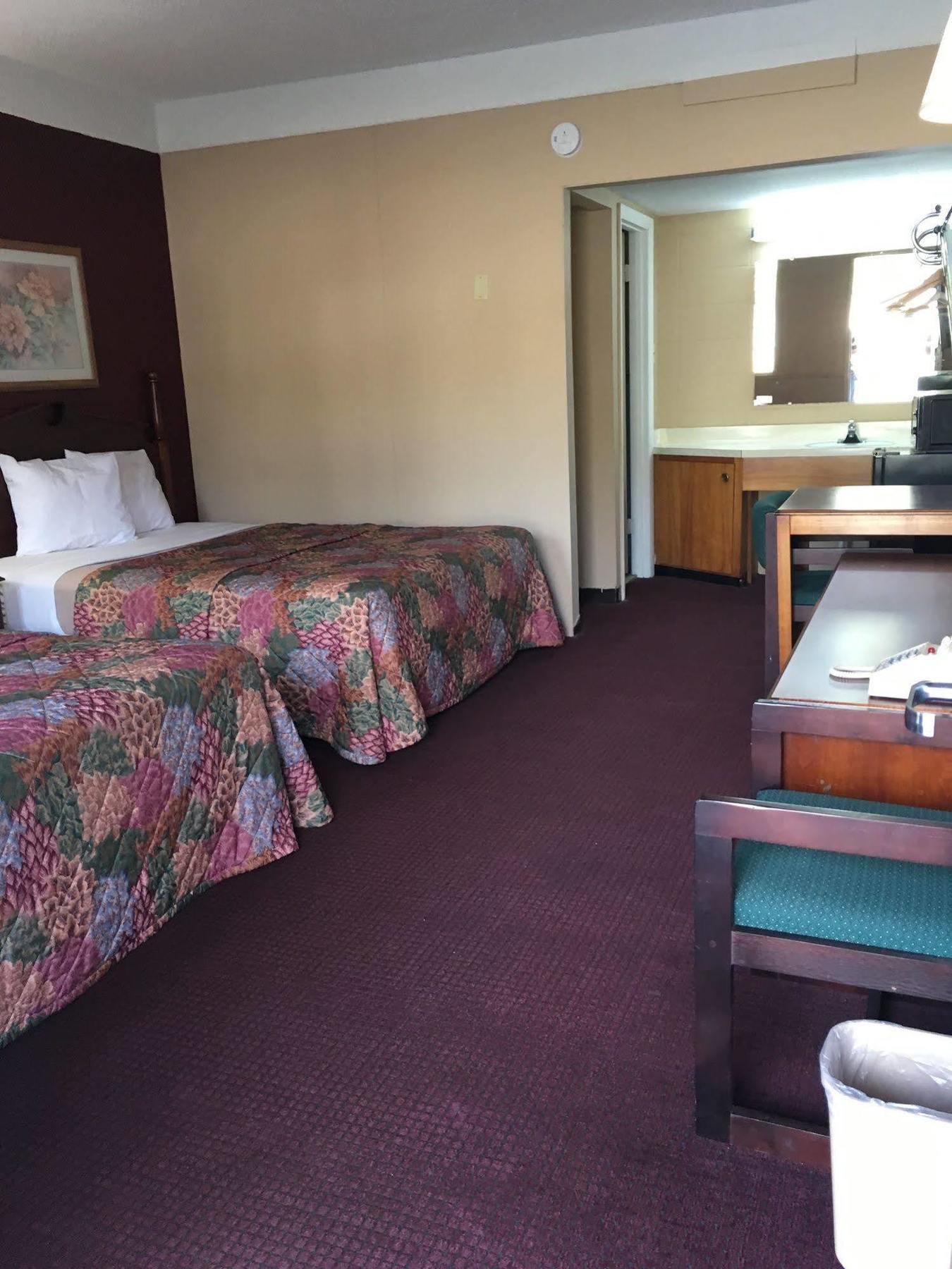 Budget Inn Carthage Eksteriør bilde